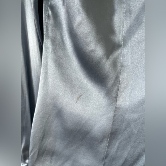 Holt Renfrew collection 100 % Silk Blue Blouse - Picture 9 of 9